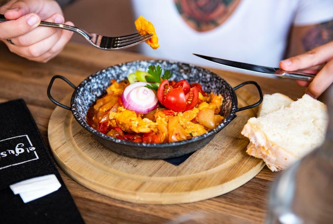 El Gusto Homes Town 索普隆 外观 照片